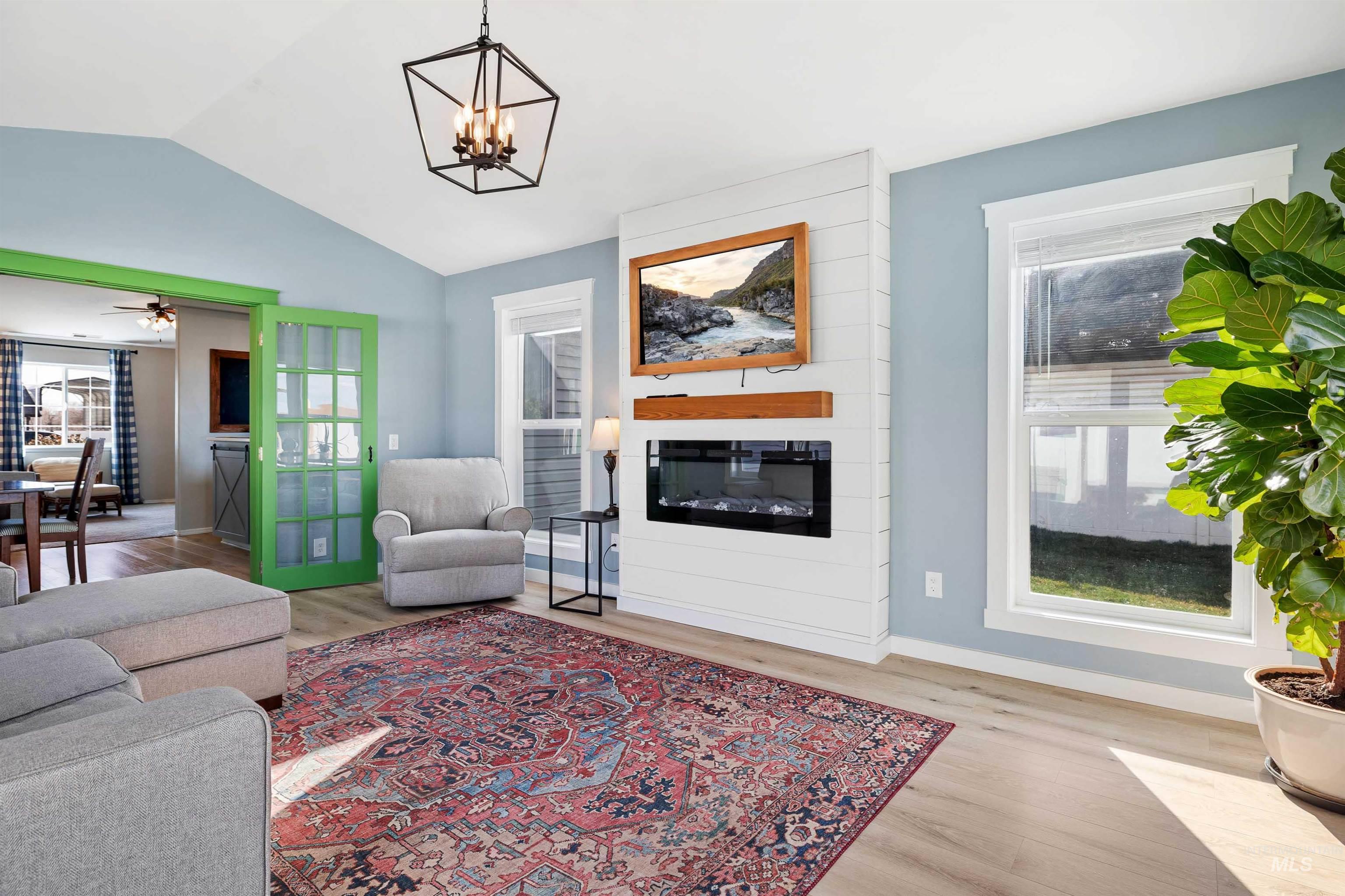 1061 Par Ct, Twin Falls, Idaho 83301-5748, 3 Bedrooms, 2 Bathrooms, Residential For Sale, Price $349,900,MLS 98978342