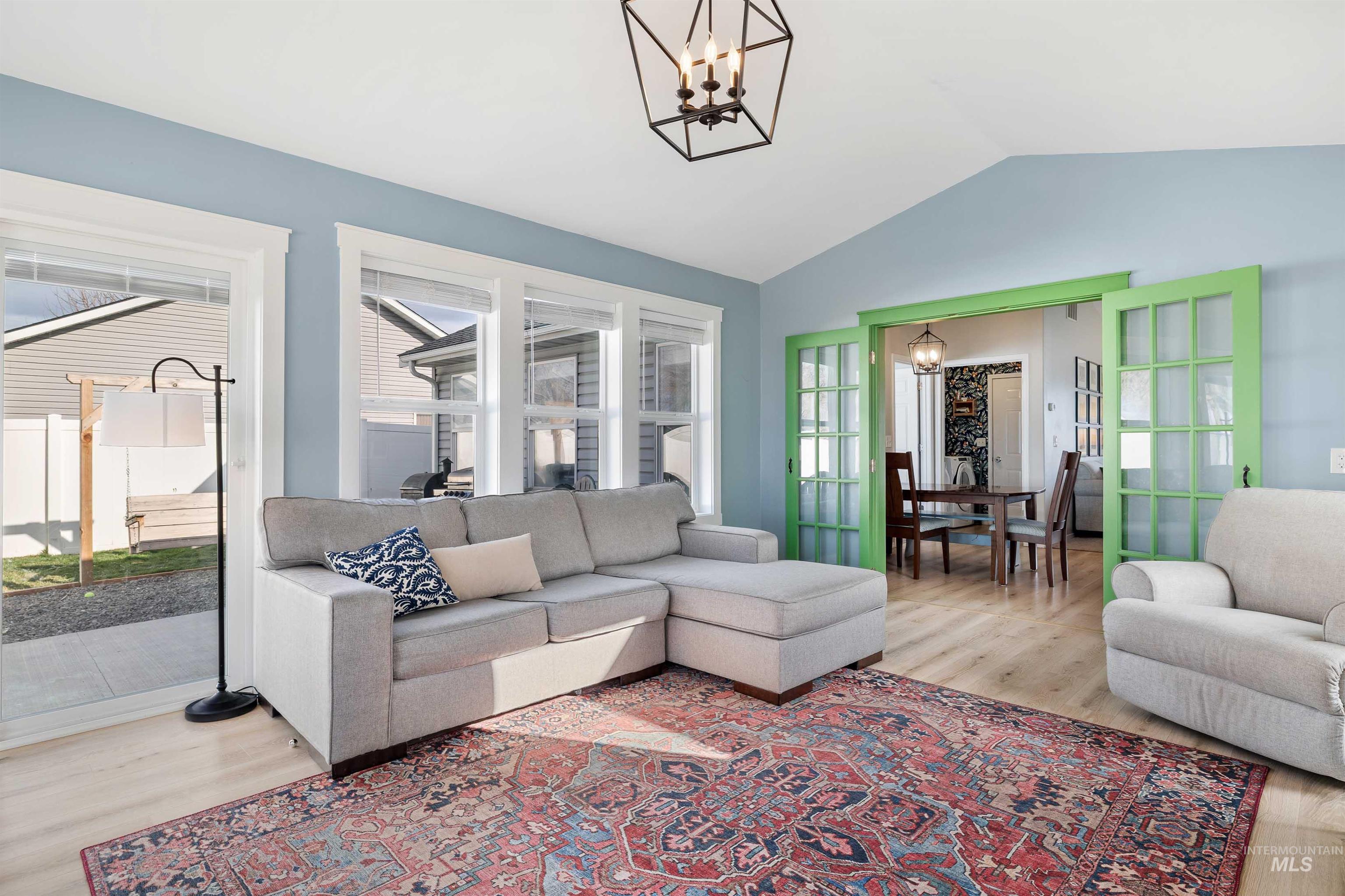 1061 Par Ct, Twin Falls, Idaho 83301-5748, 3 Bedrooms, 2 Bathrooms, Residential For Sale, Price $349,900,MLS 98978342