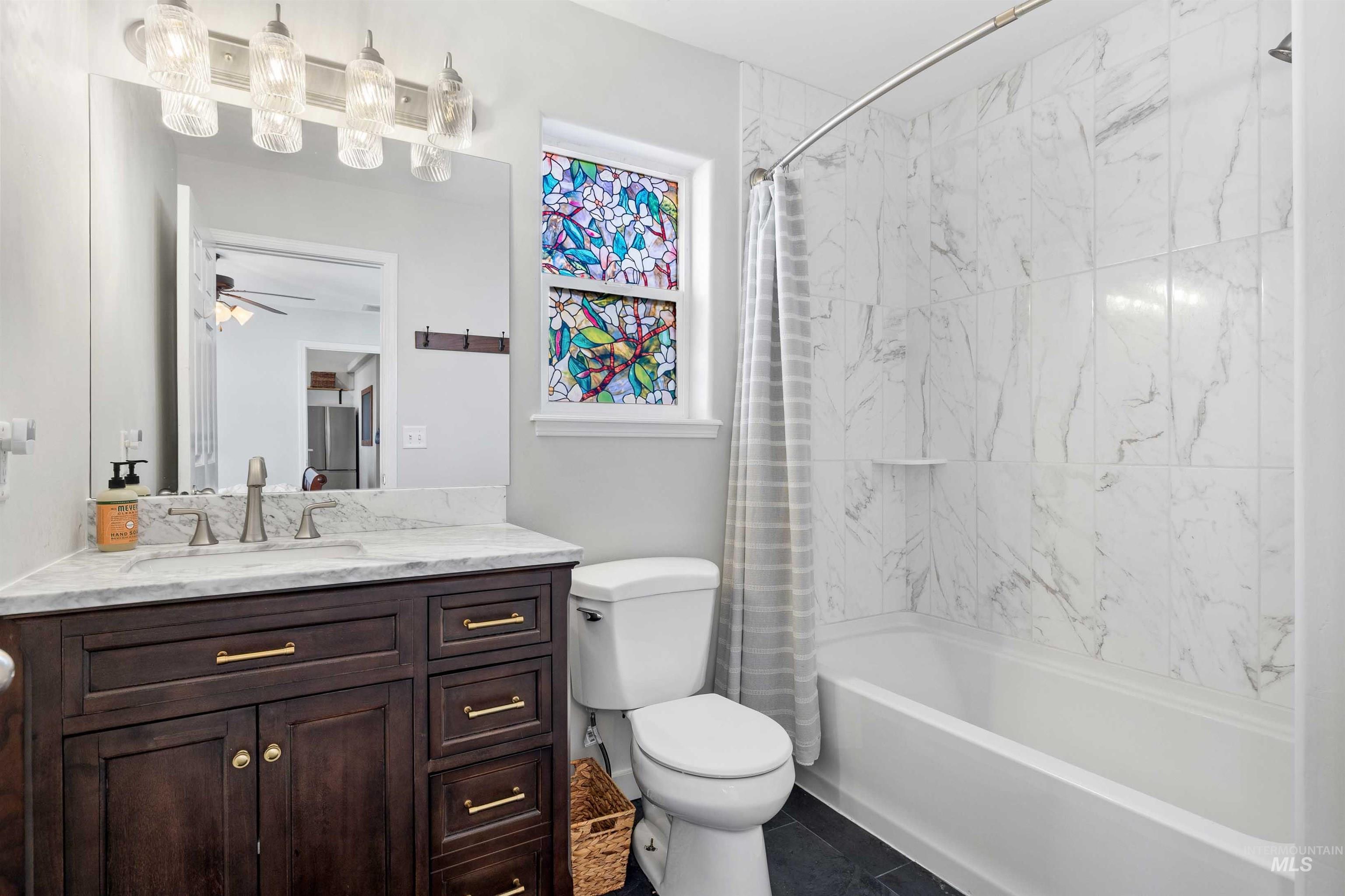 1061 Par Ct, Twin Falls, Idaho 83301-5748, 3 Bedrooms, 2 Bathrooms, Residential For Sale, Price $349,900,MLS 98978342