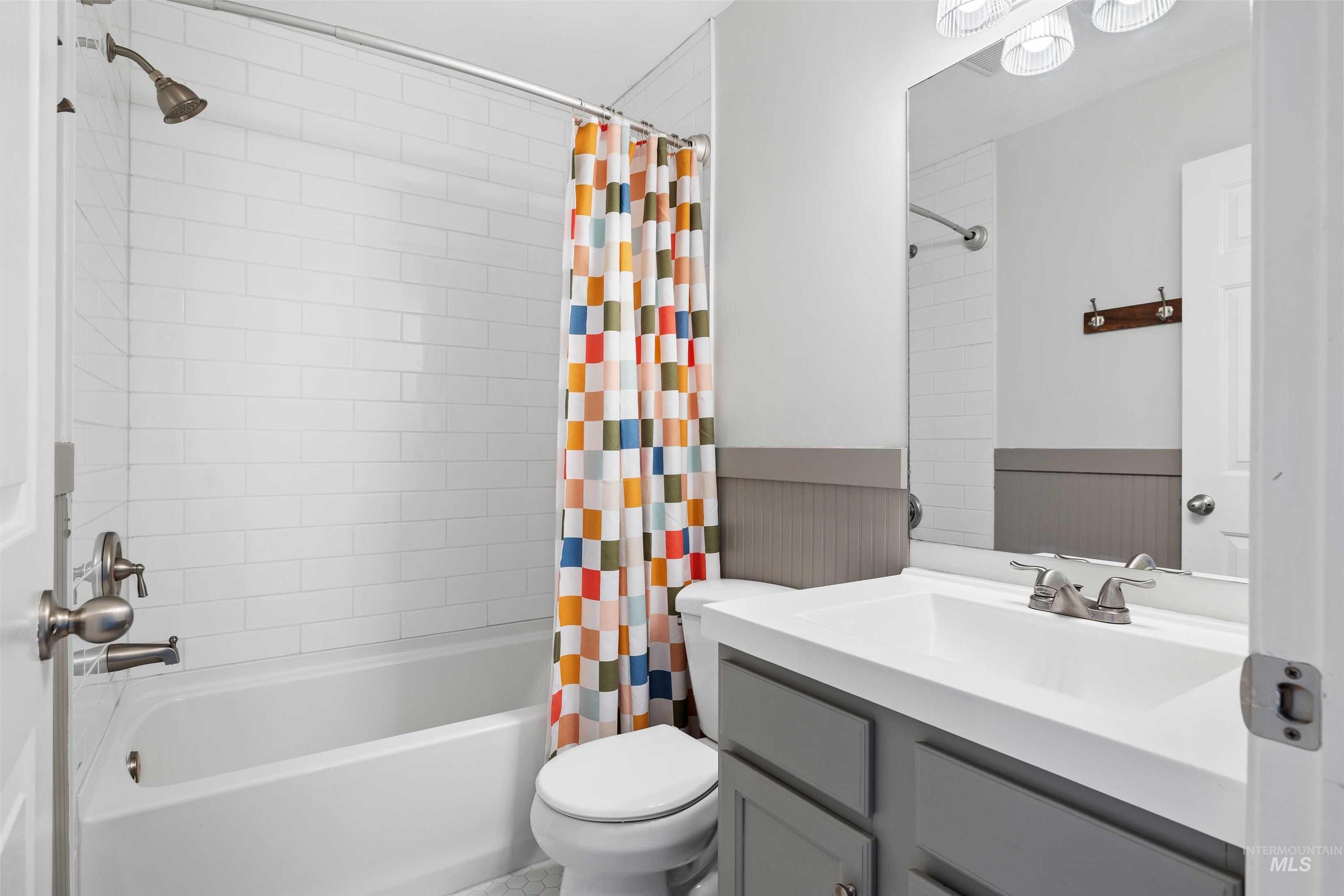 1061 Par Ct, Twin Falls, Idaho 83301-5748, 3 Bedrooms, 2 Bathrooms, Residential For Sale, Price $349,900,MLS 98978342