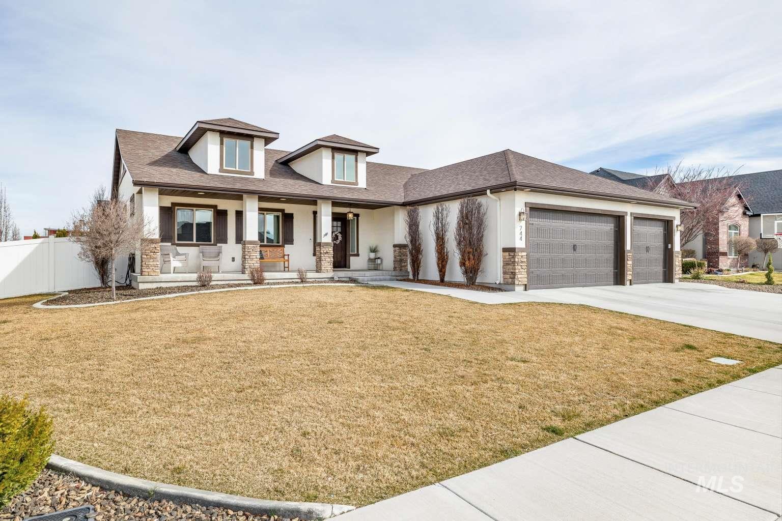 744 Midnight Sun Loop, Twin Falls, Idaho 83301, 6 Bedrooms, 4 Bathrooms, Residential For Sale, Price $699,000,MLS 98978344