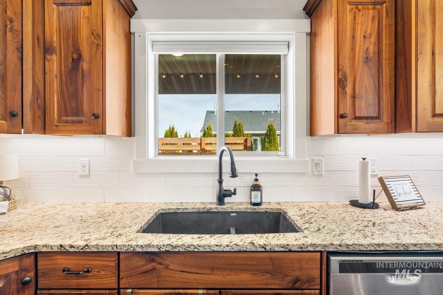 744 Midnight Sun Loop, Twin Falls, Idaho 83301, 6 Bedrooms, 4 Bathrooms, Residential For Sale, Price $699,000,MLS 98978344