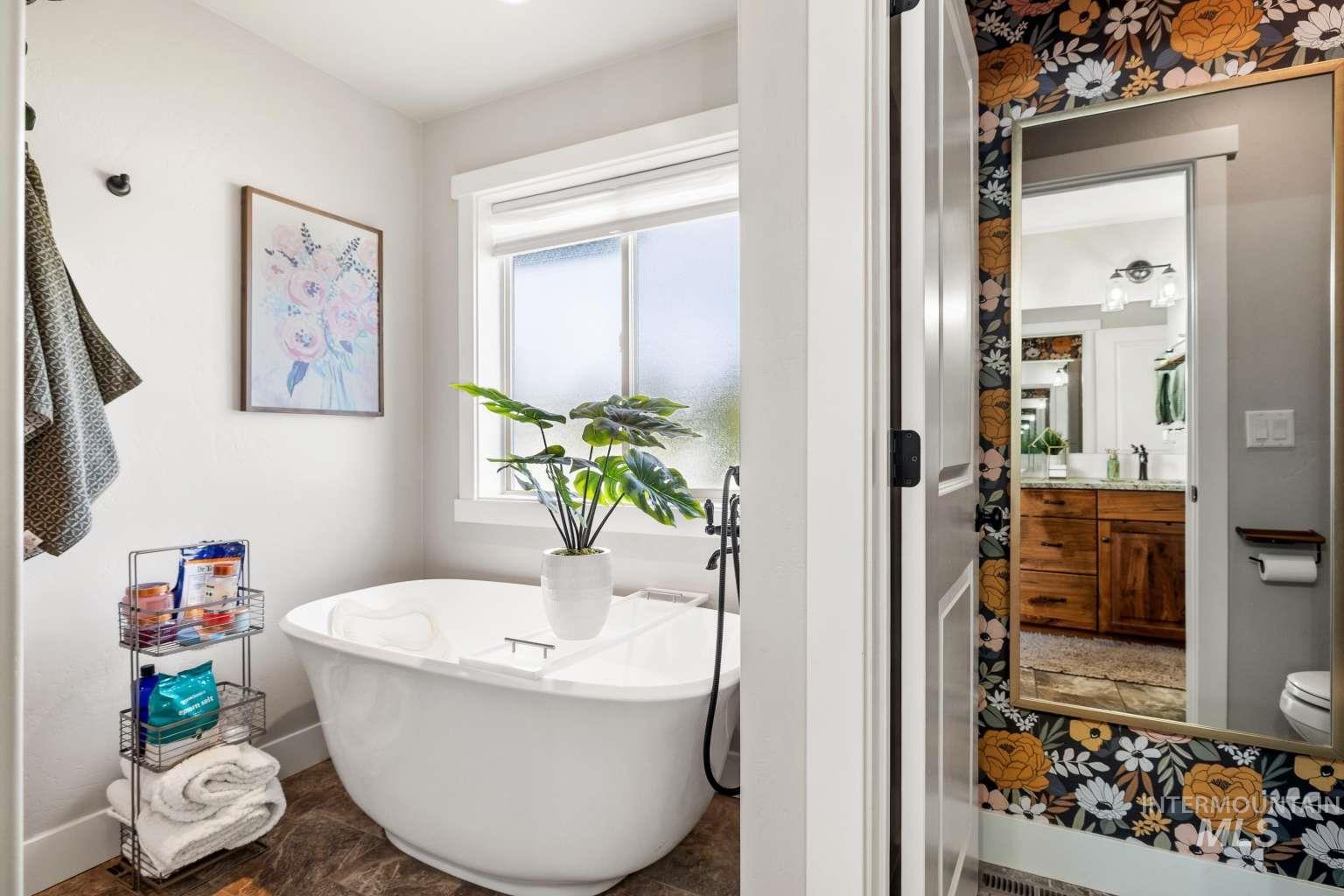 744 Midnight Sun Loop, Twin Falls, Idaho 83301, 6 Bedrooms, 4 Bathrooms, Residential For Sale, Price $699,000,MLS 98978344