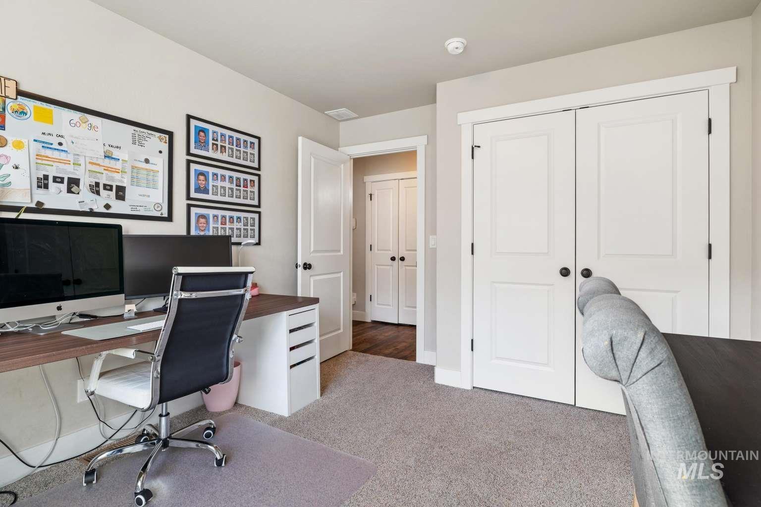 744 Midnight Sun Loop, Twin Falls, Idaho 83301, 6 Bedrooms, 4 Bathrooms, Residential For Sale, Price $699,000,MLS 98978344