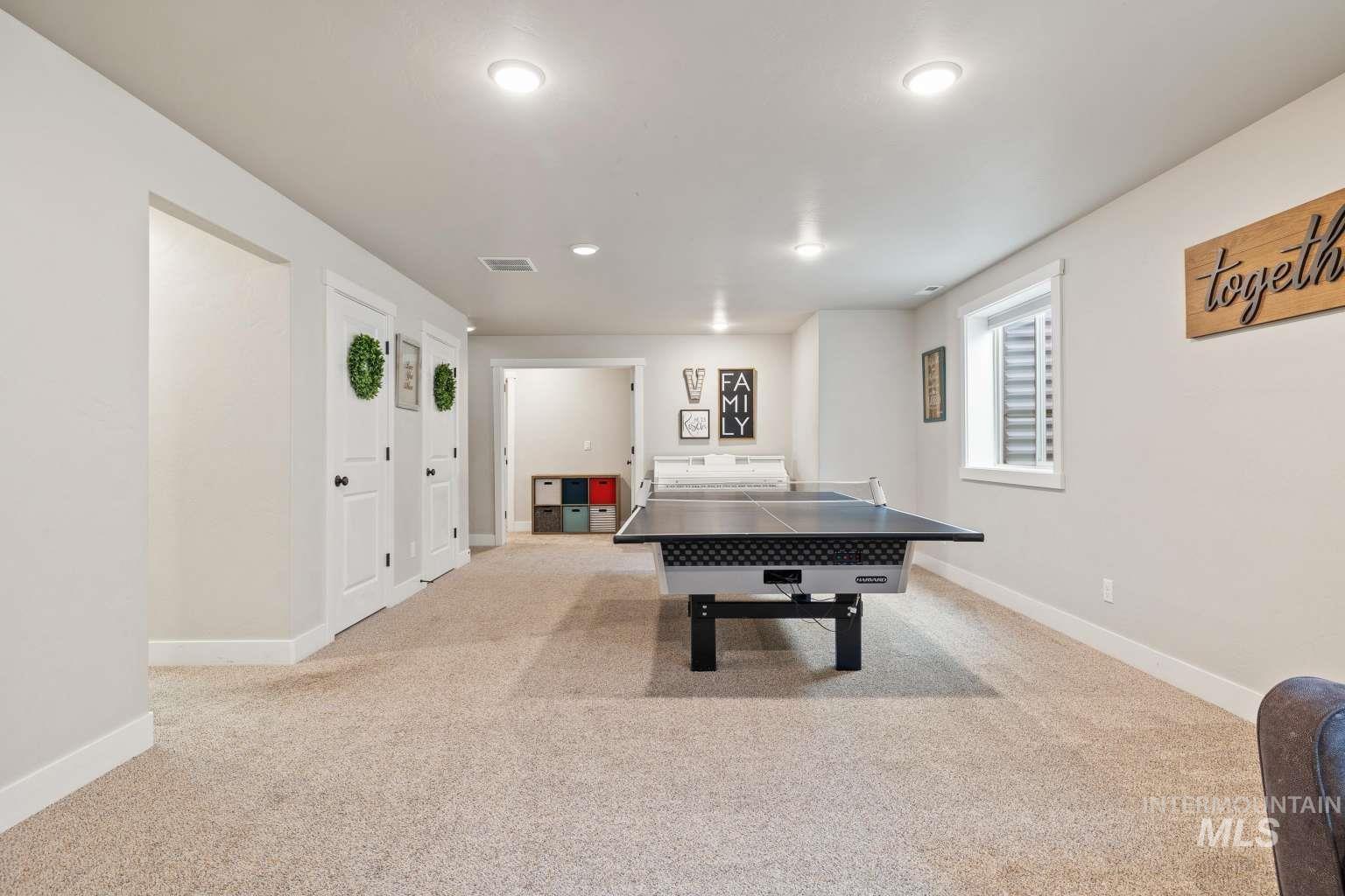 744 Midnight Sun Loop, Twin Falls, Idaho 83301, 6 Bedrooms, 4 Bathrooms, Residential For Sale, Price $699,000,MLS 98978344