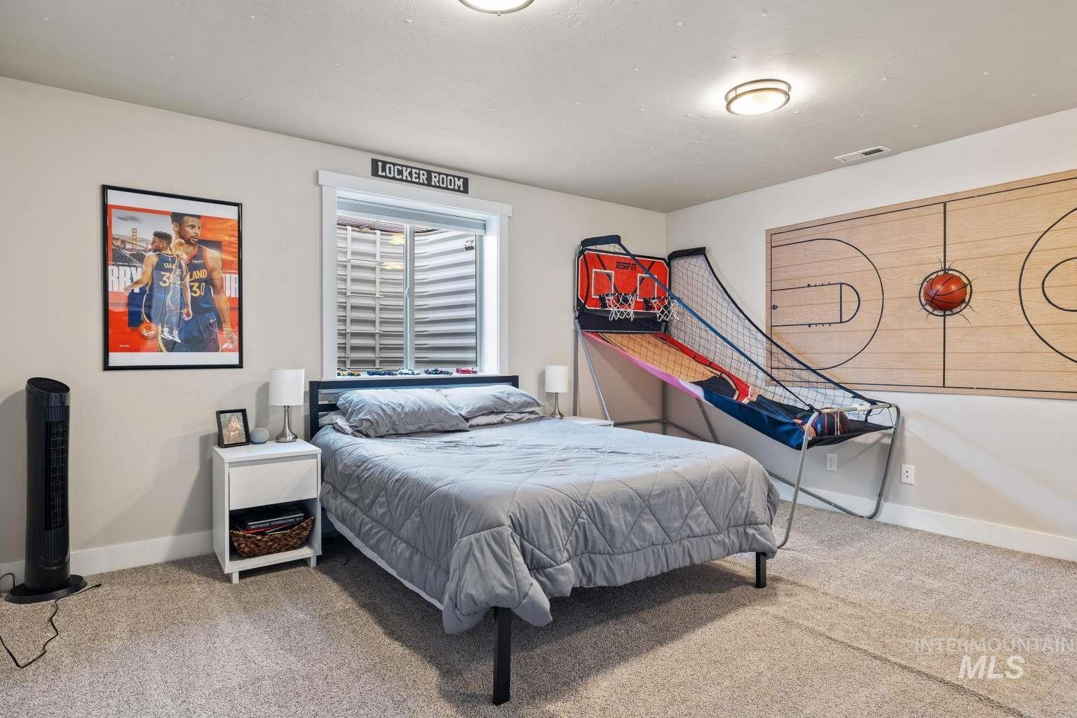 744 Midnight Sun Loop, Twin Falls, Idaho 83301, 6 Bedrooms, 4 Bathrooms, Residential For Sale, Price $699,000,MLS 98978344