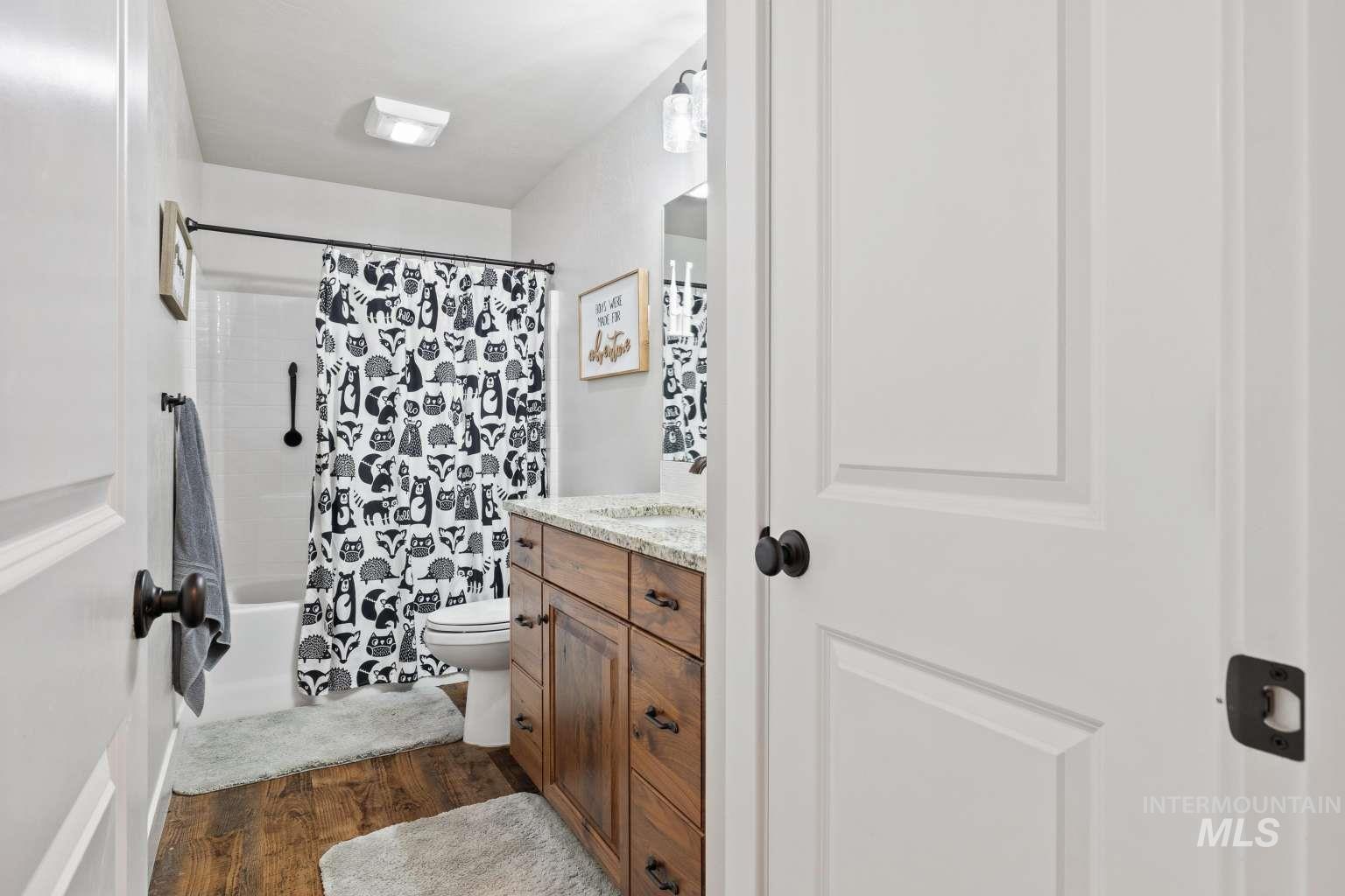 744 Midnight Sun Loop, Twin Falls, Idaho 83301, 6 Bedrooms, 4 Bathrooms, Residential For Sale, Price $699,000,MLS 98978344