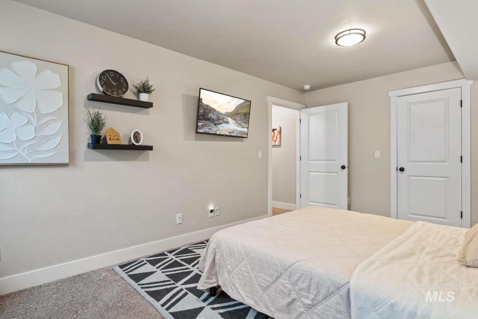 744 Midnight Sun Loop, Twin Falls, Idaho 83301, 6 Bedrooms, 4 Bathrooms, Residential For Sale, Price $699,000,MLS 98978344