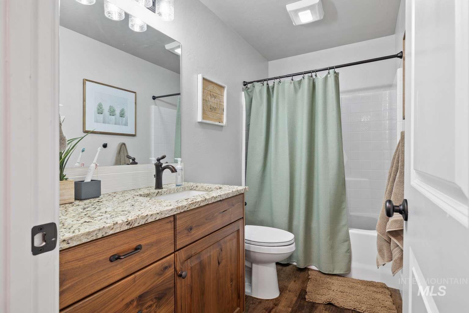 744 Midnight Sun Loop, Twin Falls, Idaho 83301, 6 Bedrooms, 4 Bathrooms, Residential For Sale, Price $699,000,MLS 98978344