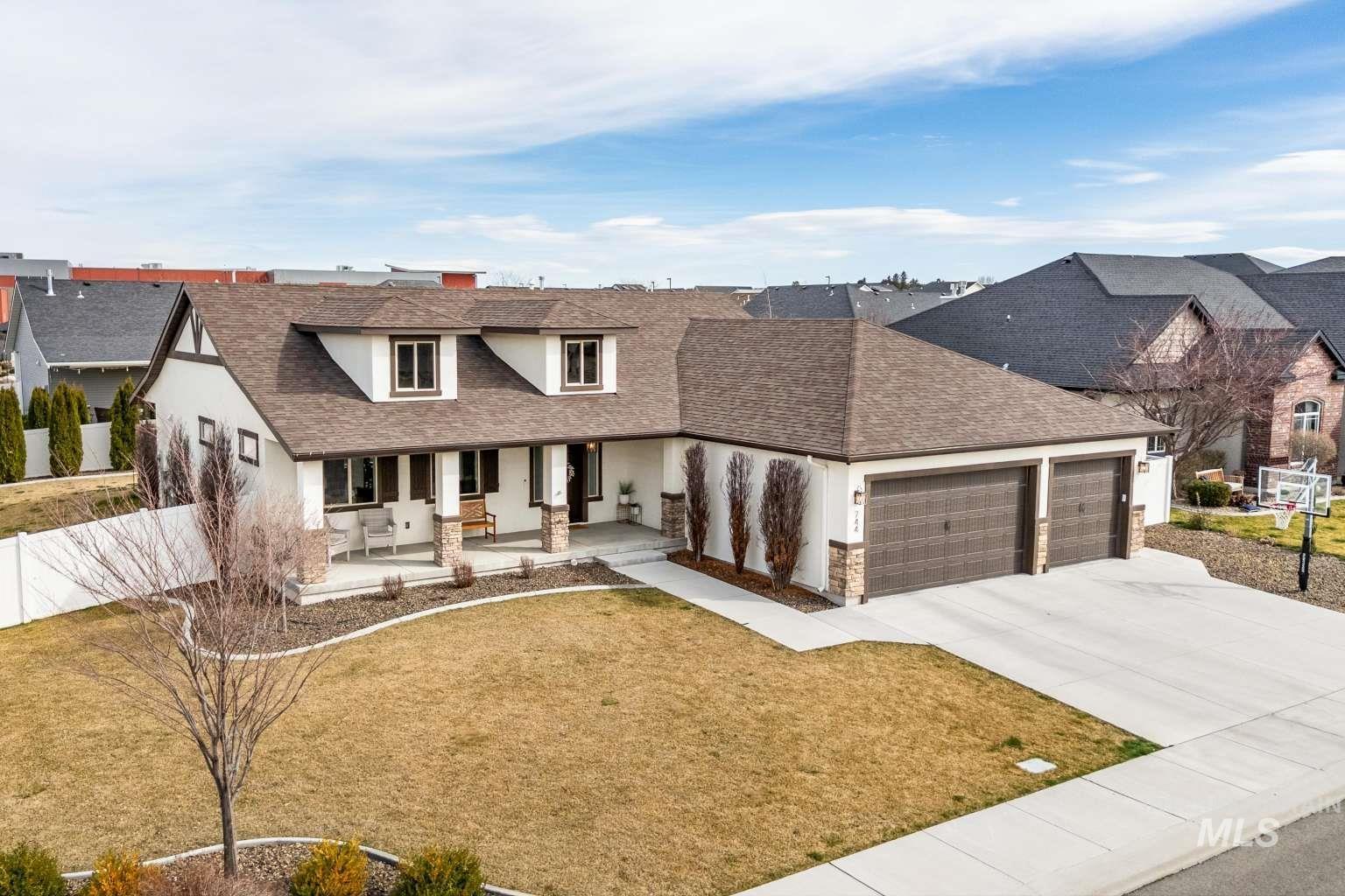 744 Midnight Sun Loop, Twin Falls, Idaho 83301, 6 Bedrooms, 4 Bathrooms, Residential For Sale, Price $699,000,MLS 98978344