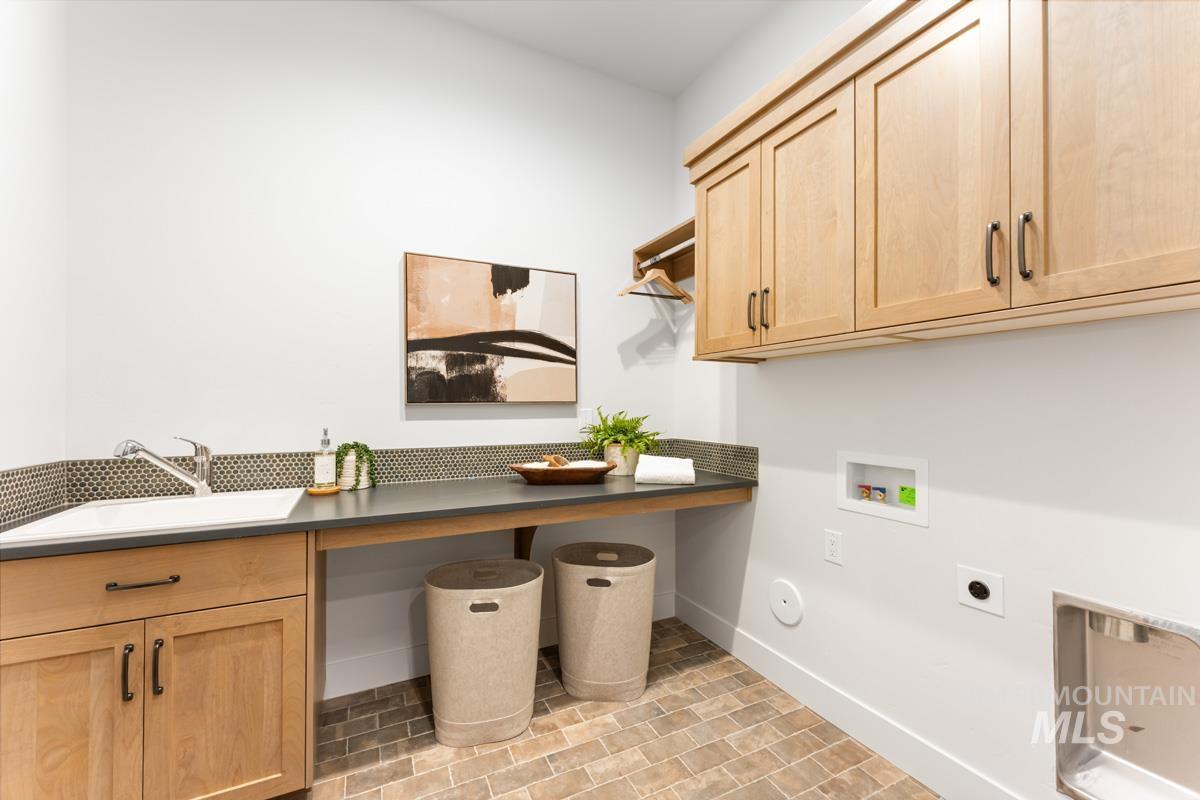 14293 N Hornbill Way, Boise, Idaho 83714, 4 Bedrooms, 3.5 Bathrooms, Residential For Sale, Price $1,569,900,MLS 98978347