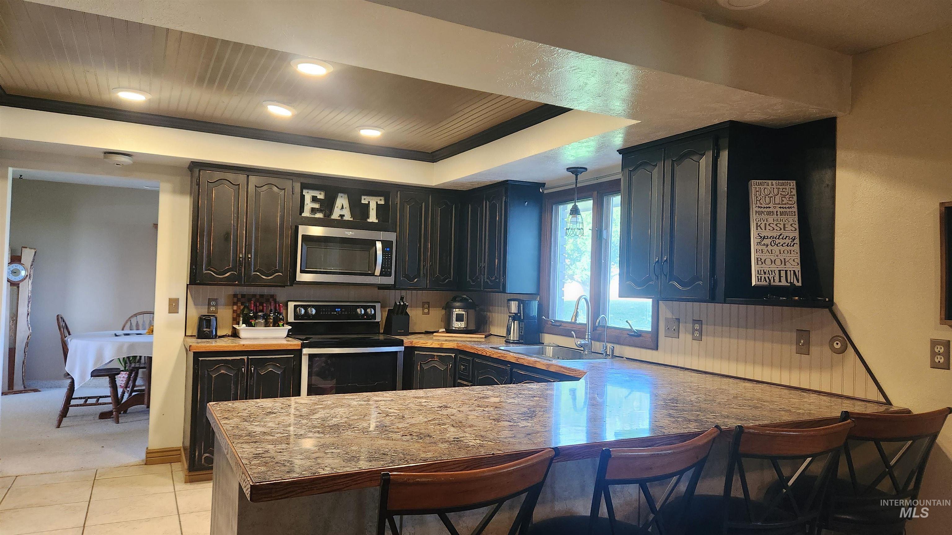 288 S 123 W B, Burley, Idaho 83318, 5 Bedrooms, 3.5 Bathrooms, Residential For Sale, Price $859,900,MLS 98978348