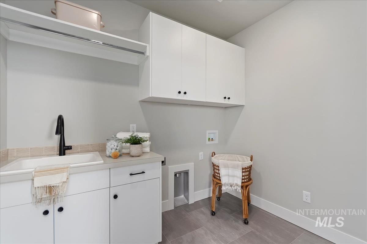 6556 W Los Flores Dr, Meridian, Idaho 83646, 3 Bedrooms, 2.5 Bathrooms, Residential For Sale, Price $664,900,MLS 98978349