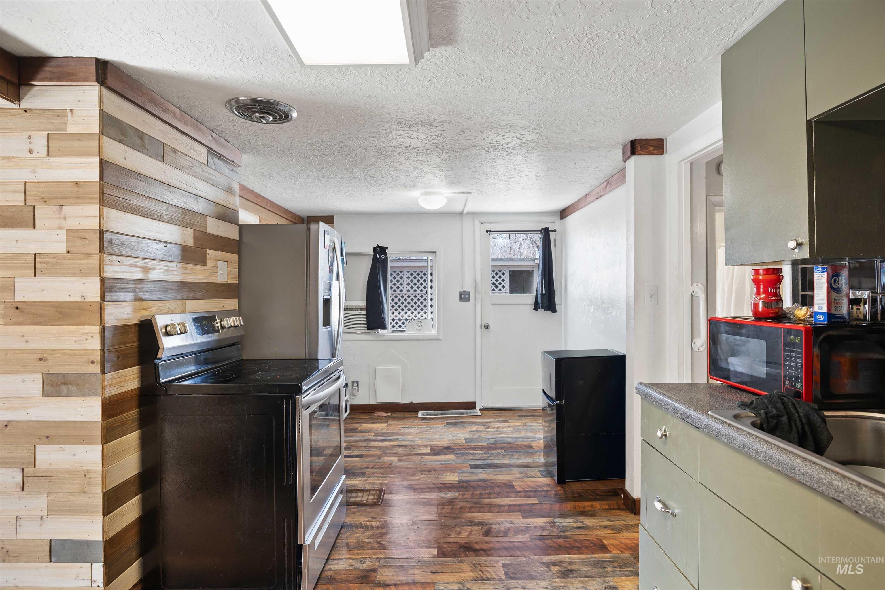 1437 4th Ave E, Twin Falls, Idaho 83301, 3 Bedrooms, 1 Bathroom, Residential For Sale, Price $270,000,MLS 98978350