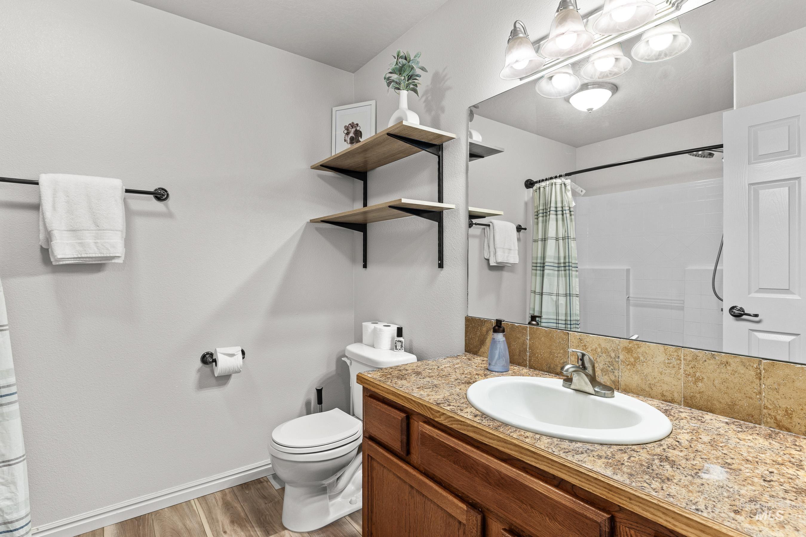 24 Mangum Circle, Donnelly, Idaho 83615, 3 Bedrooms, 2 Bathrooms, Residential For Sale, Price $370,000,MLS 98978352