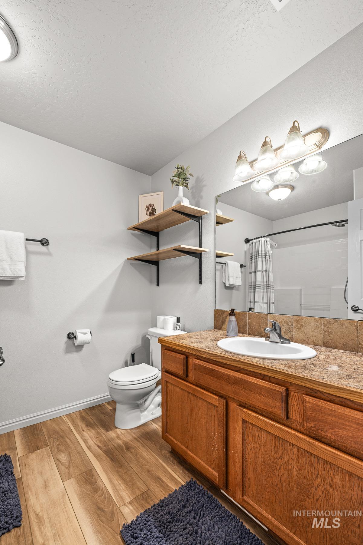 24 Mangum Circle, Donnelly, Idaho 83615, 3 Bedrooms, 2 Bathrooms, Residential For Sale, Price $370,000,MLS 98978352