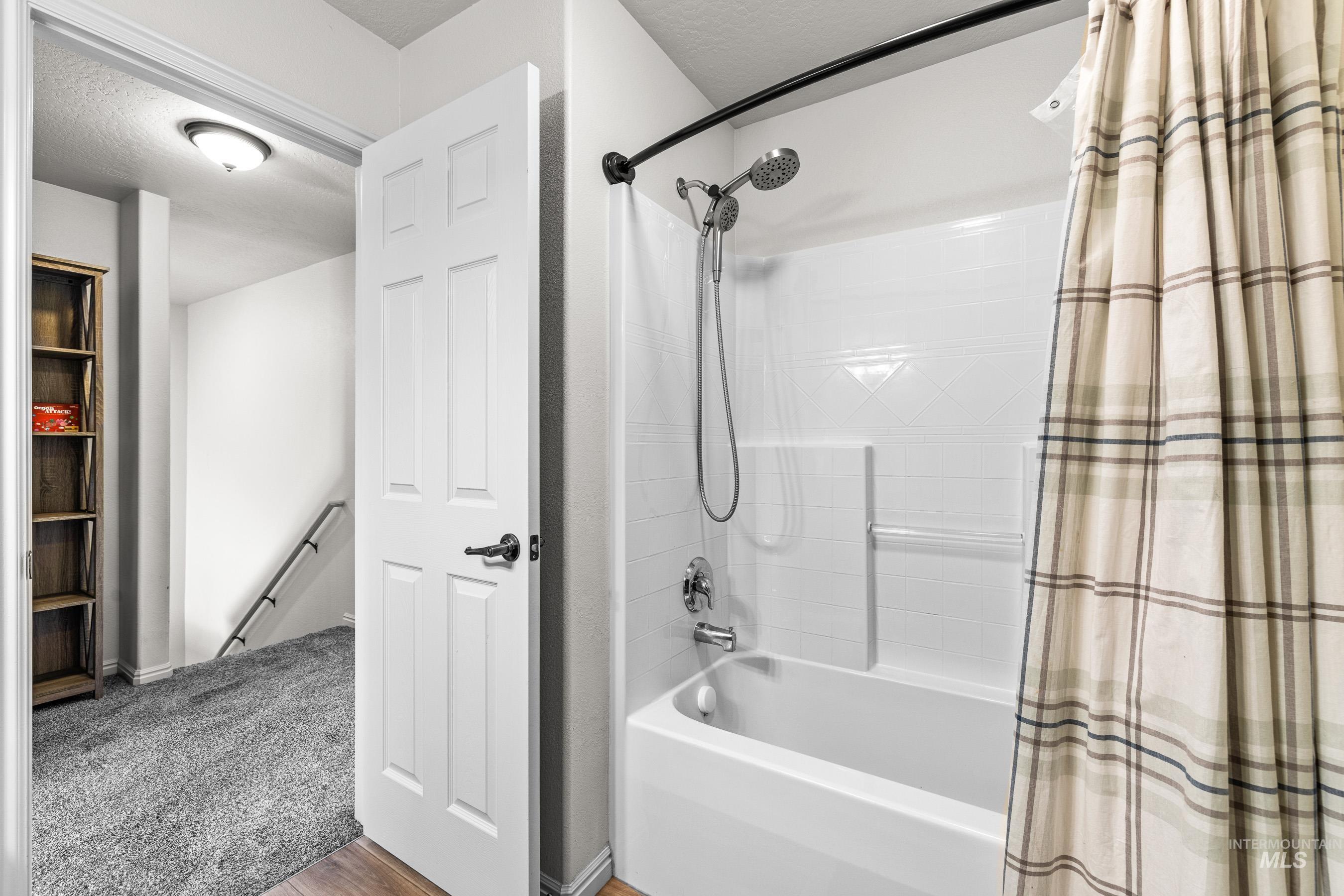 24 Mangum Circle, Donnelly, Idaho 83615, 3 Bedrooms, 2 Bathrooms, Residential For Sale, Price $370,000,MLS 98978352