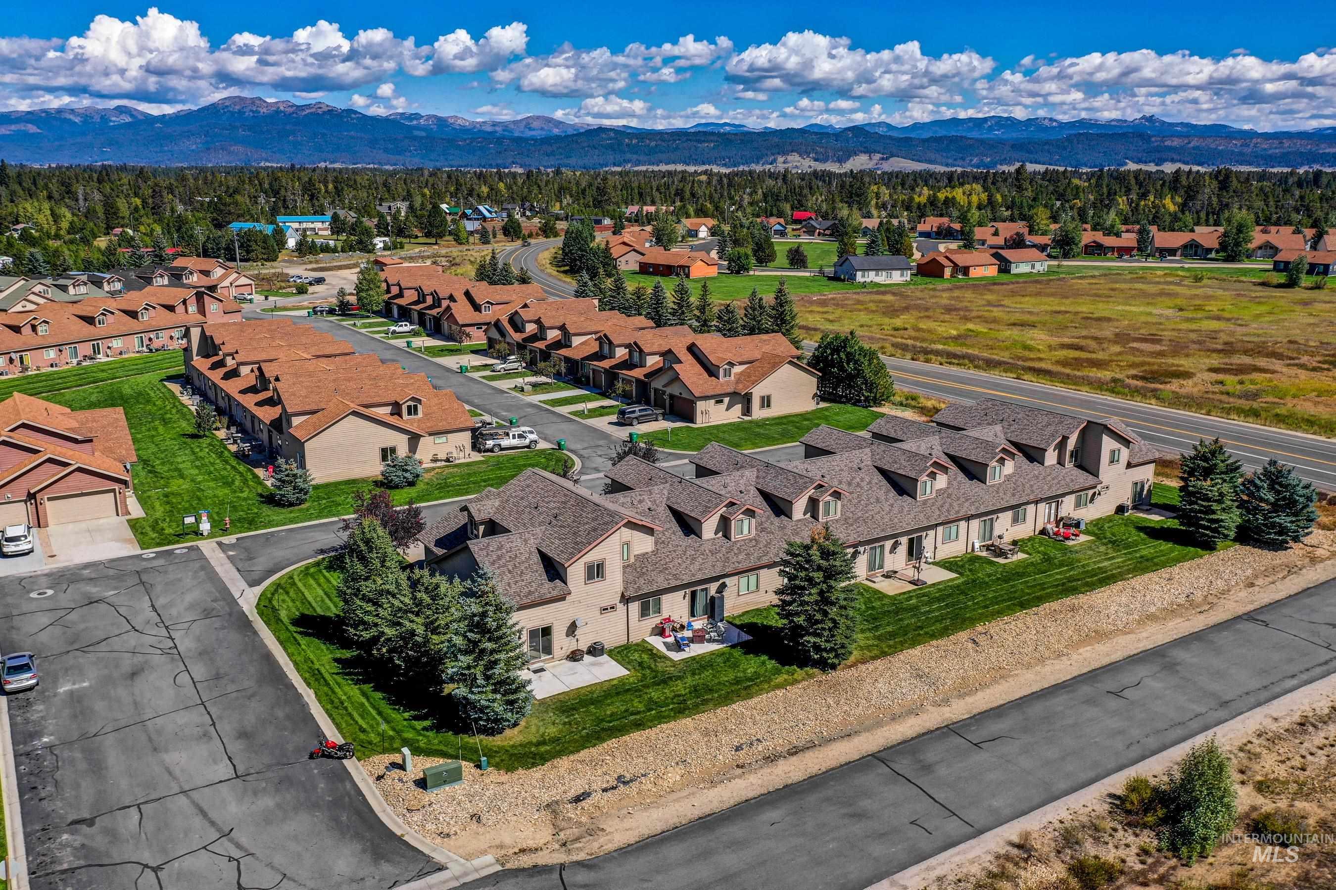 24 Mangum Circle, Donnelly, Idaho 83615, 3 Bedrooms, 2 Bathrooms, Residential For Sale, Price $370,000,MLS 98978352