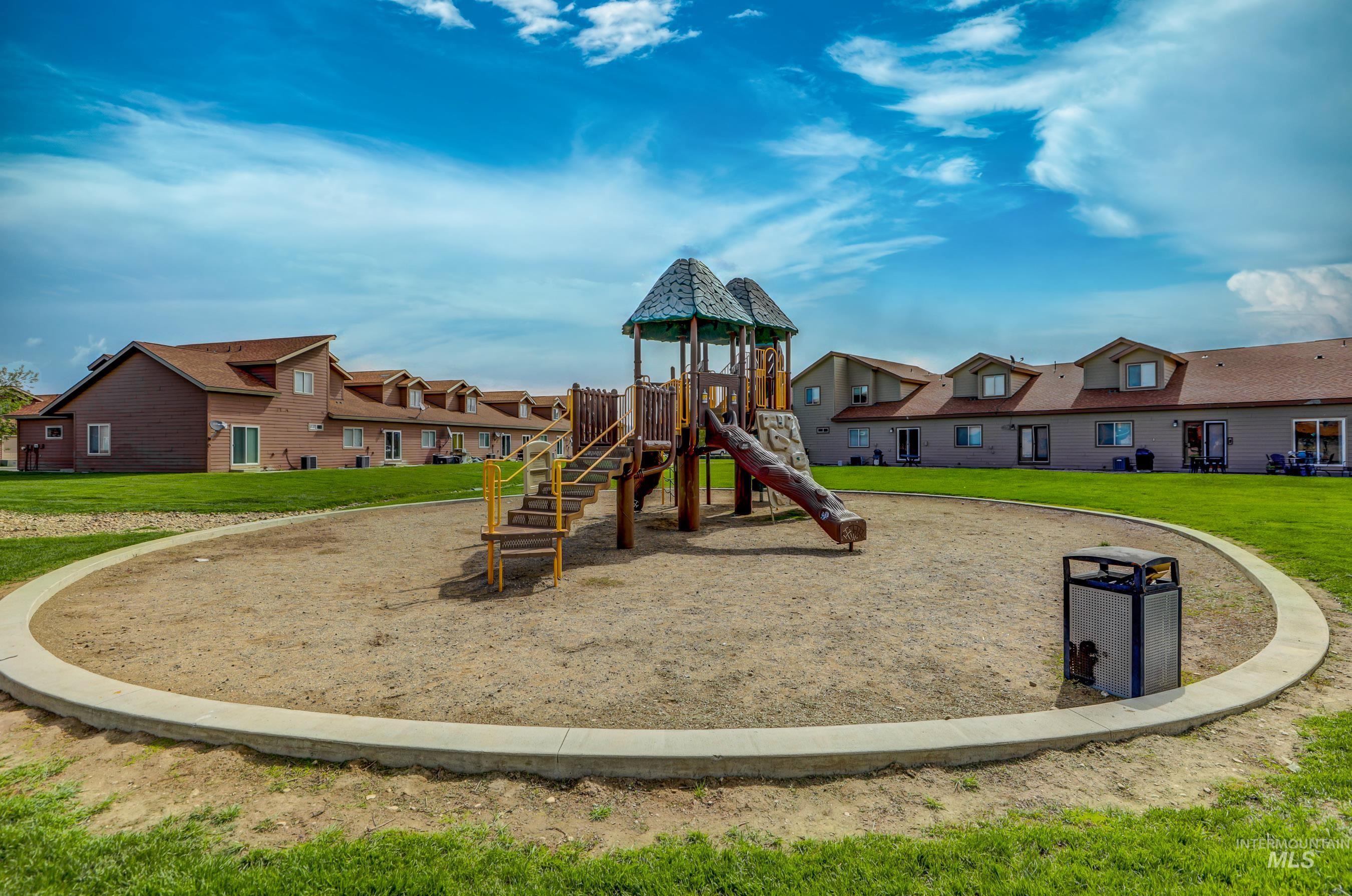 24 Mangum Circle, Donnelly, Idaho 83615, 3 Bedrooms, 2 Bathrooms, Residential For Sale, Price $370,000,MLS 98978352