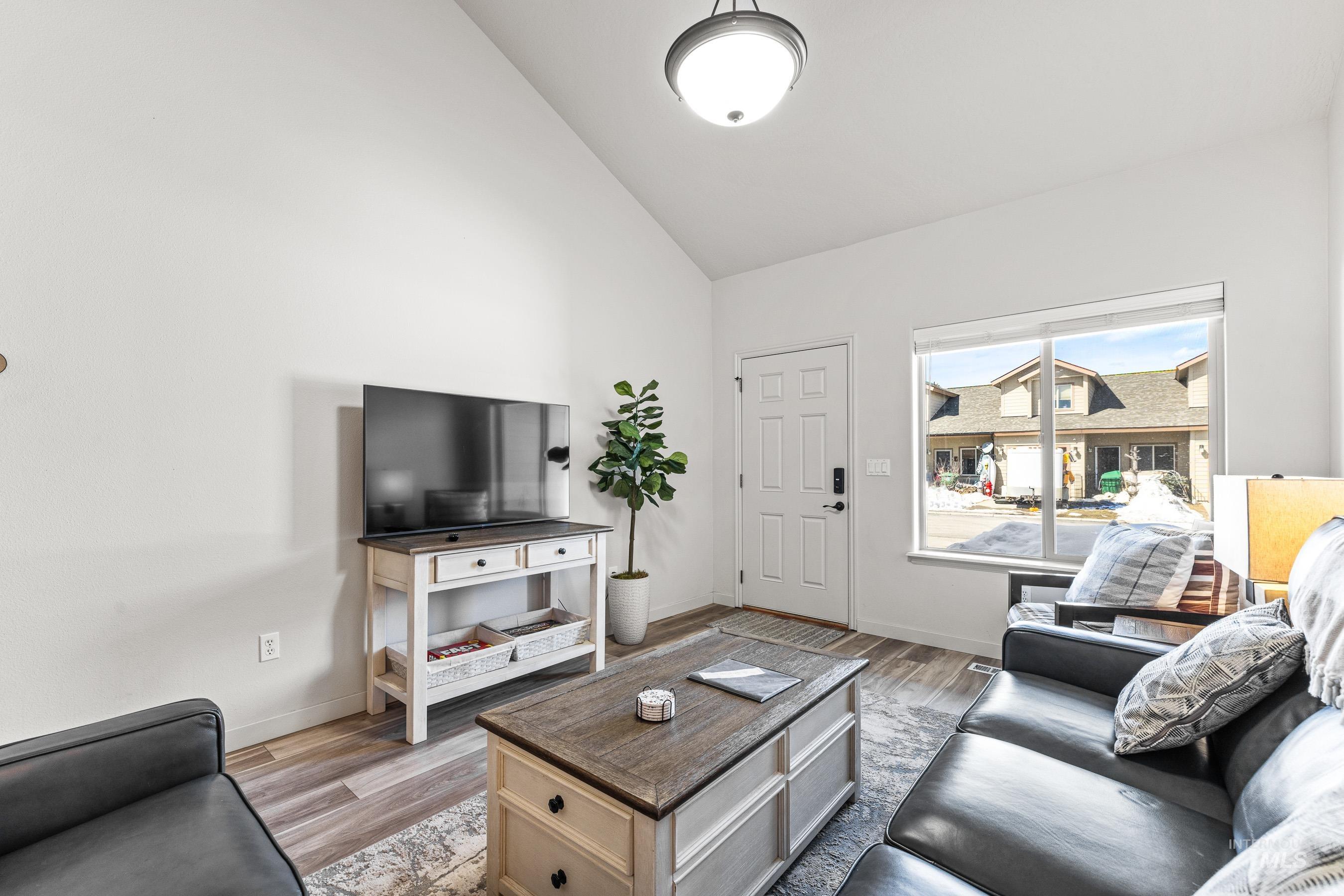 24 Mangum Circle, Donnelly, Idaho 83615, 3 Bedrooms, 2 Bathrooms, Residential For Sale, Price $370,000,MLS 98978352