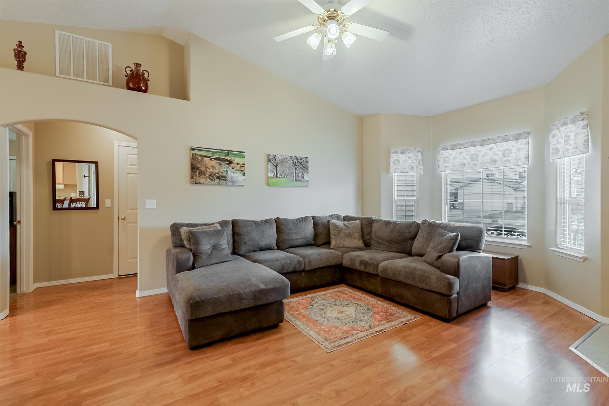 14086 Carolina St, Caldwell, Idaho 83607, 3 Bedrooms, 2 Bathrooms, Residential For Sale, Price $350,000,MLS 98978353