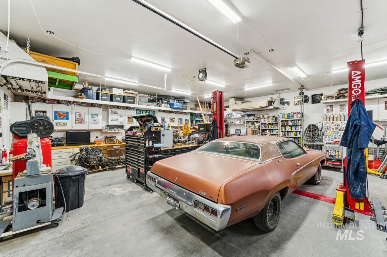 710 Keogh Ln, Caldwell, Idaho 83607, 4 Bedrooms, 3 Bathrooms, Residential For Sale, Price $989,000,MLS 98978355