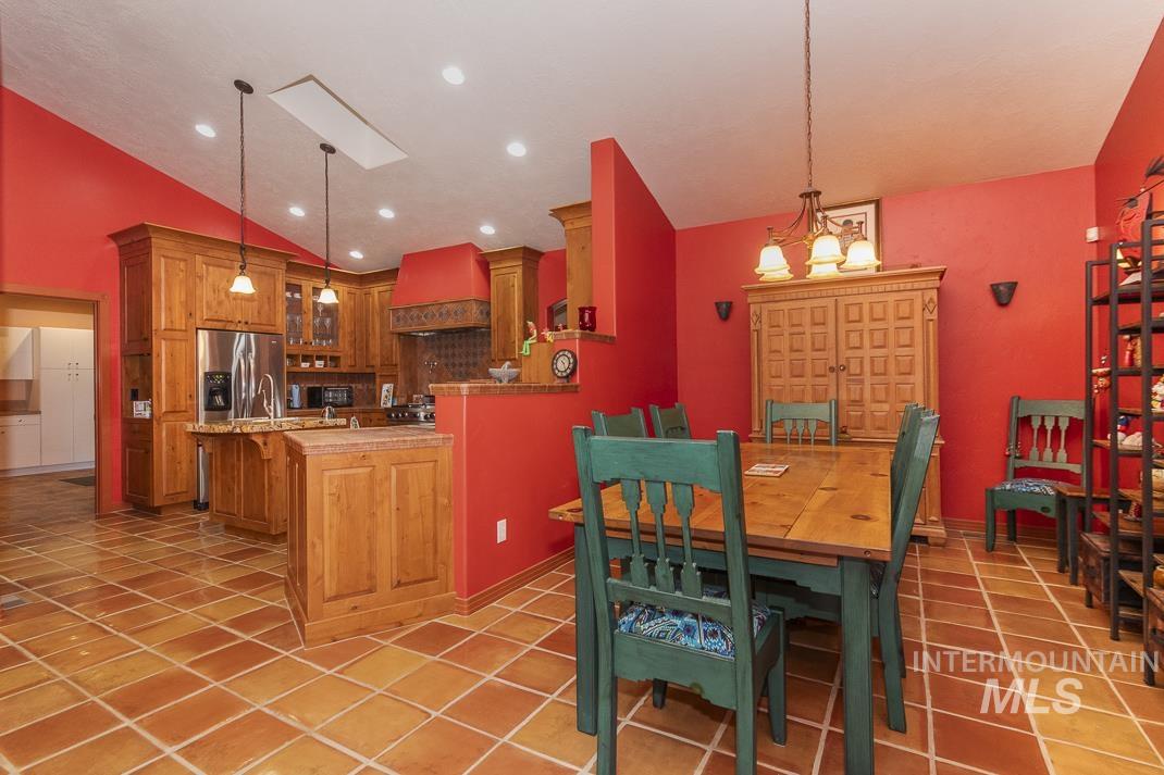 2214 Washington, Caldwell, Idaho 83605, 3 Bedrooms, 2.5 Bathrooms, Residential For Sale, Price $520,000,MLS 98978356