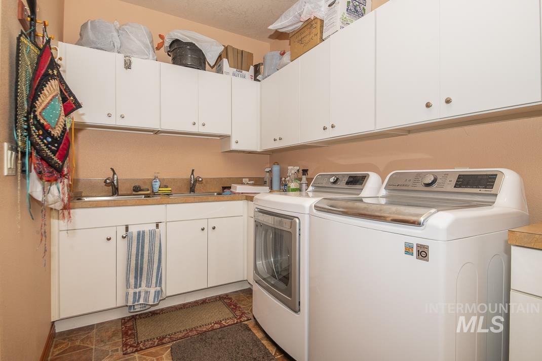 2214 Washington, Caldwell, Idaho 83605, 3 Bedrooms, 2.5 Bathrooms, Residential For Sale, Price $520,000,MLS 98978356