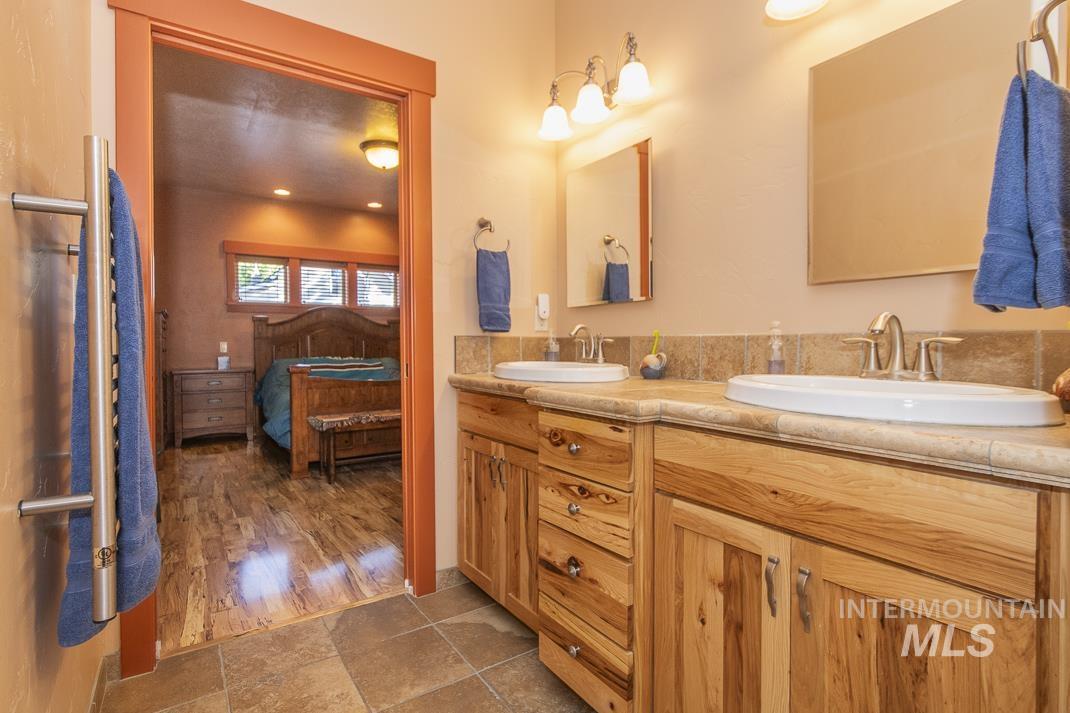 2214 Washington, Caldwell, Idaho 83605, 3 Bedrooms, 2.5 Bathrooms, Residential For Sale, Price $520,000,MLS 98978356