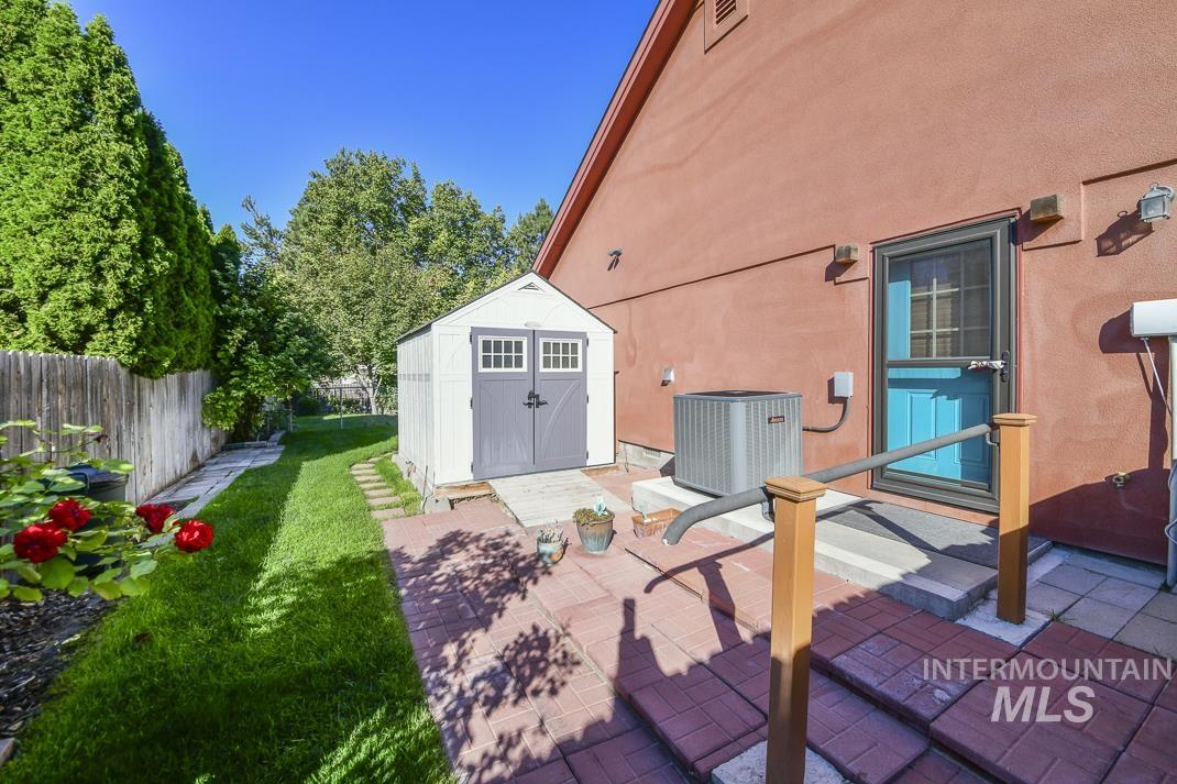 2214 Washington, Caldwell, Idaho 83605, 3 Bedrooms, 2.5 Bathrooms, Residential For Sale, Price $520,000,MLS 98978356