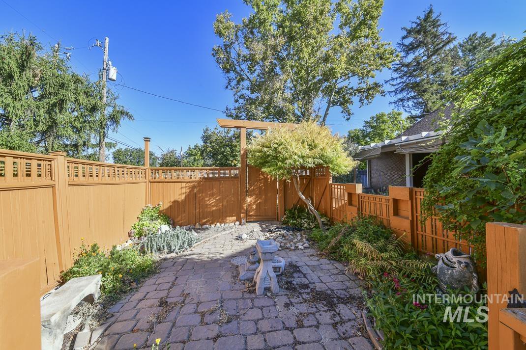 2214 Washington, Caldwell, Idaho 83605, 3 Bedrooms, 2.5 Bathrooms, Residential For Sale, Price $520,000,MLS 98978356