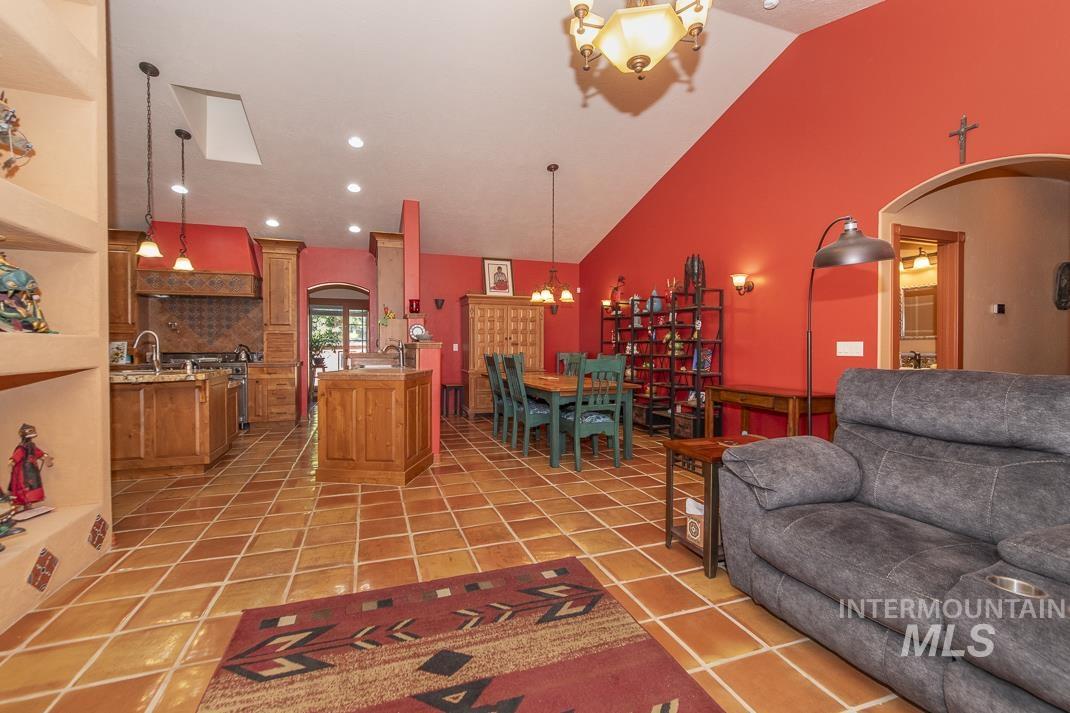 2214 Washington, Caldwell, Idaho 83605, 3 Bedrooms, 2.5 Bathrooms, Residential For Sale, Price $520,000,MLS 98978356