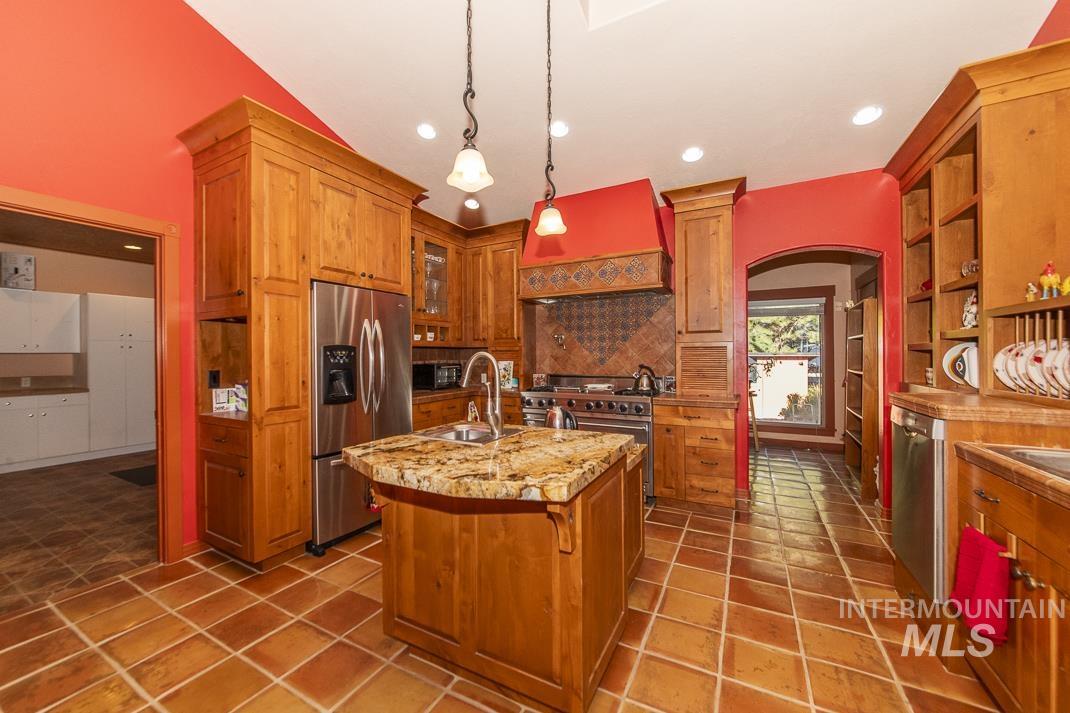 2214 Washington, Caldwell, Idaho 83605, 3 Bedrooms, 2.5 Bathrooms, Residential For Sale, Price $520,000,MLS 98978356