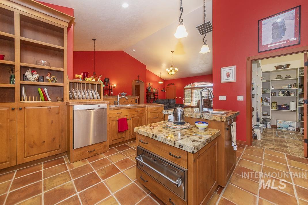 2214 Washington, Caldwell, Idaho 83605, 3 Bedrooms, 2.5 Bathrooms, Residential For Sale, Price $520,000,MLS 98978356