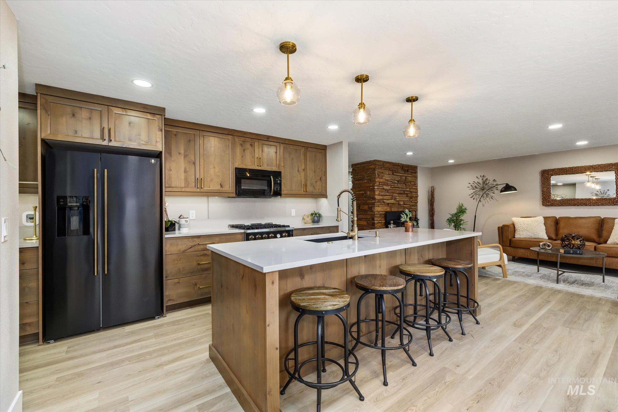 10118 W Hickory Ct, Boise, Idaho 83704, 4 Bedrooms, 3 Bathrooms, Residential For Sale, Price $694,700,MLS 98978357