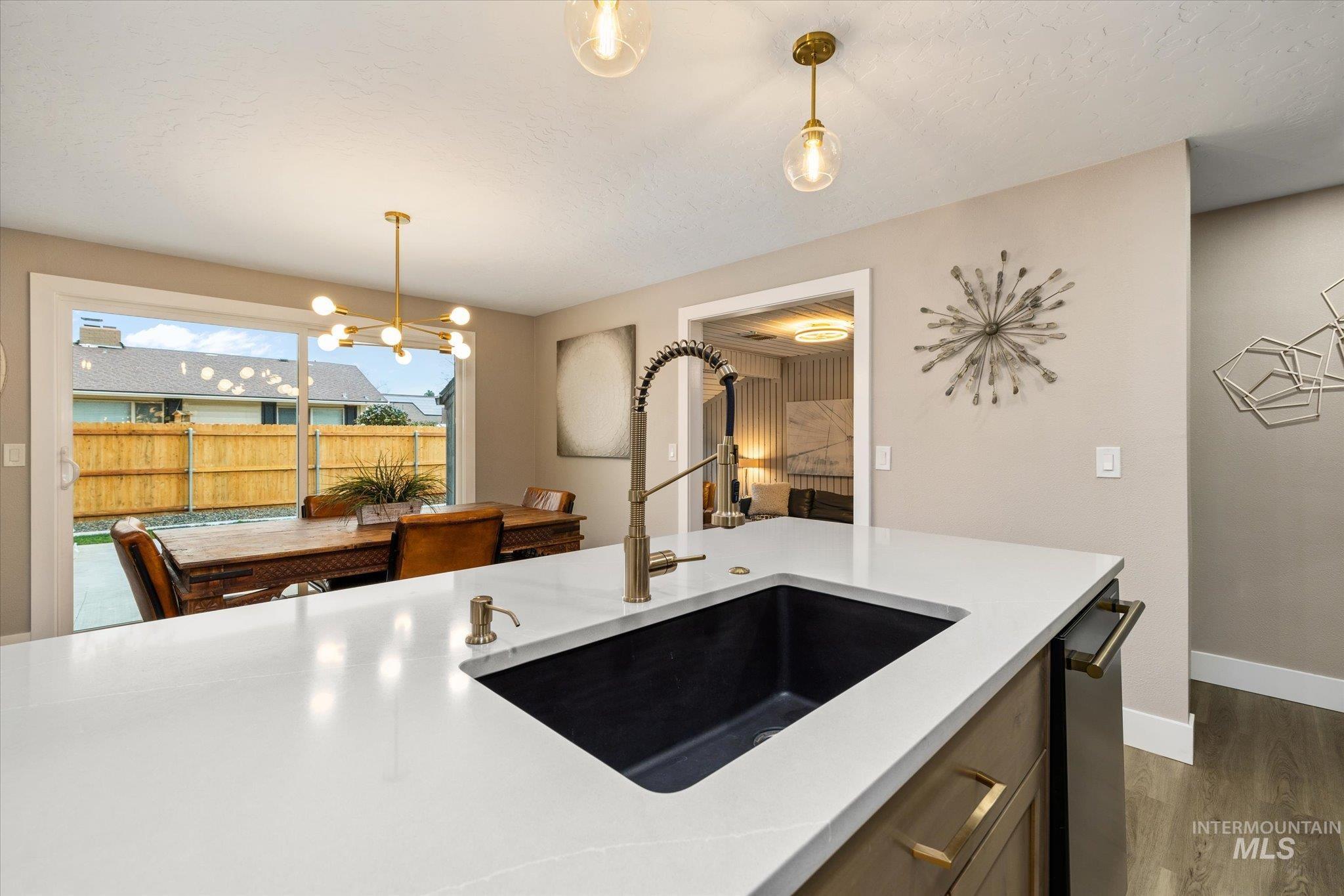 10118 W Hickory Ct, Boise, Idaho 83704, 4 Bedrooms, 3 Bathrooms, Residential For Sale, Price $694,700,MLS 98978357