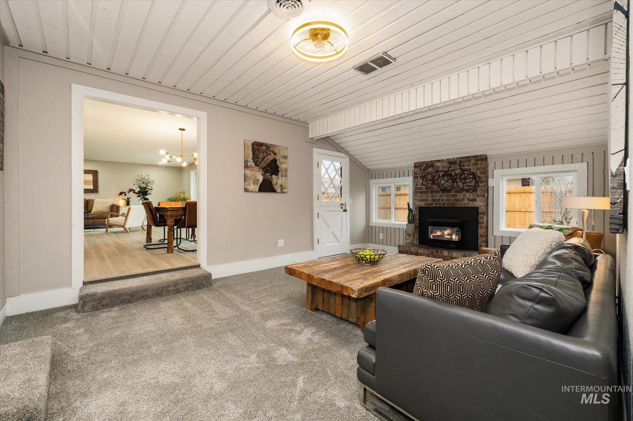 10118 W Hickory Ct, Boise, Idaho 83704, 4 Bedrooms, 3 Bathrooms, Residential For Sale, Price $694,700,MLS 98978357