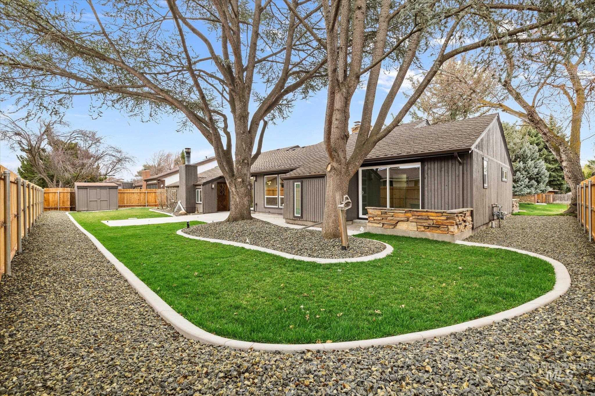 10118 W Hickory Ct, Boise, Idaho 83704, 4 Bedrooms, 3 Bathrooms, Residential For Sale, Price $694,700,MLS 98978357