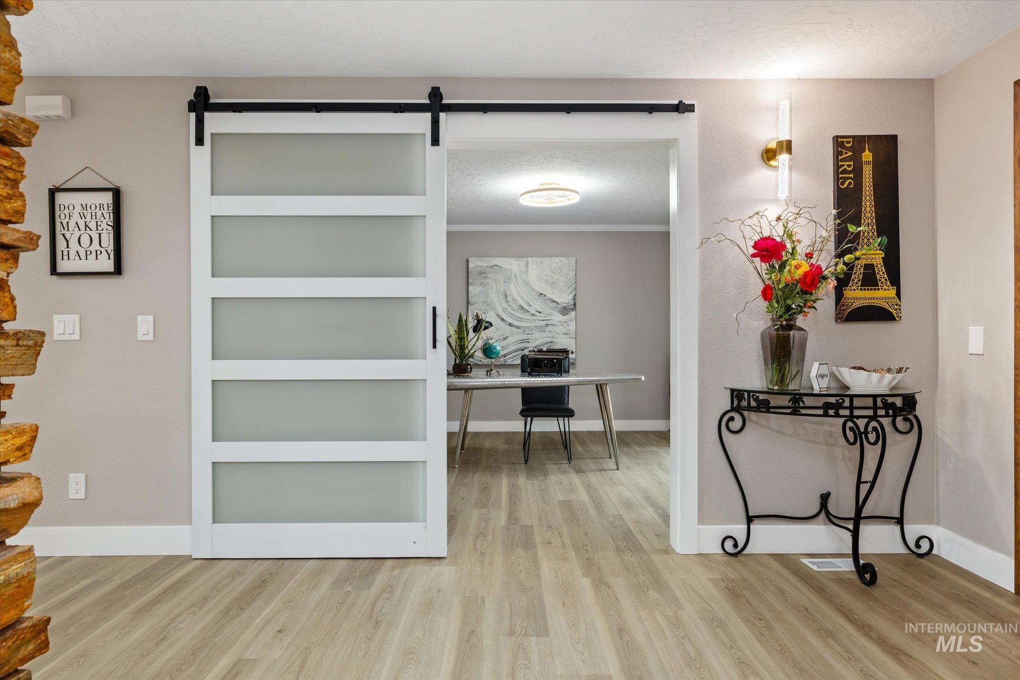 10118 W Hickory Ct, Boise, Idaho 83704, 4 Bedrooms, 3 Bathrooms, Residential For Sale, Price $694,700,MLS 98978357