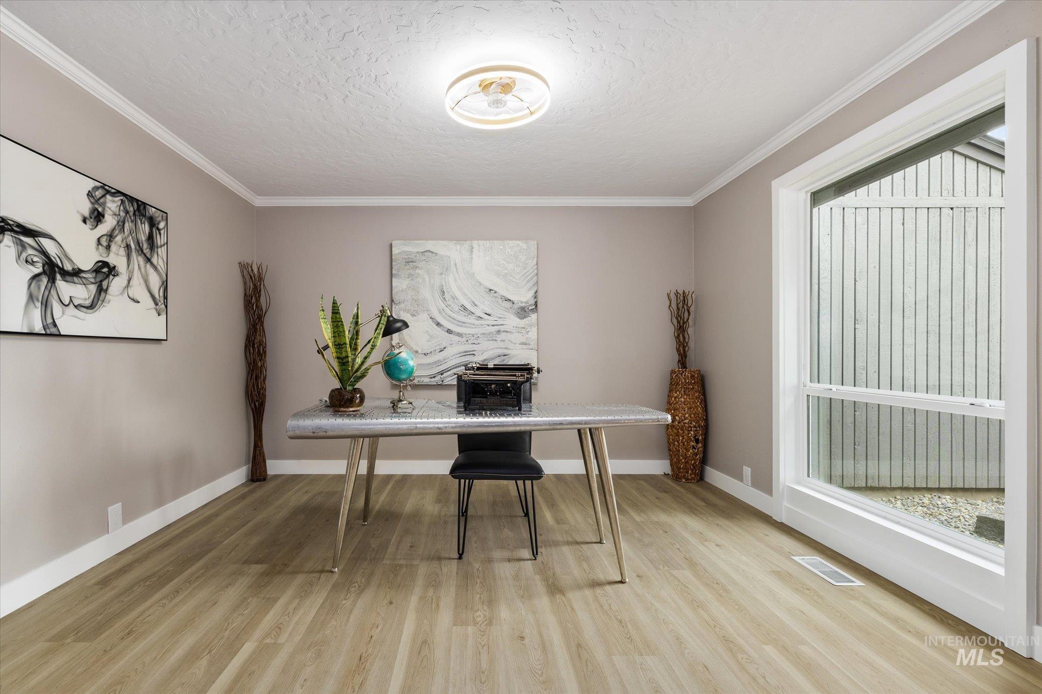 10118 W Hickory Ct, Boise, Idaho 83704, 4 Bedrooms, 3 Bathrooms, Residential For Sale, Price $694,700,MLS 98978357