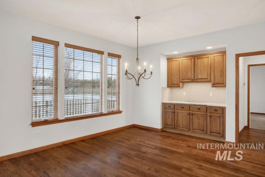 2309 Cambridge Ct., Moscow, Idaho 83843, 5 Bedrooms, 3 Bathrooms, Residential For Sale, Price $795,000,MLS 98978358