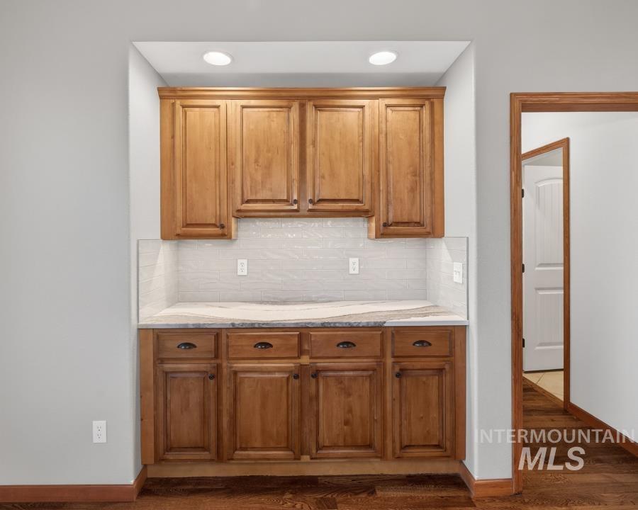 2309 Cambridge Ct., Moscow, Idaho 83843, 5 Bedrooms, 3 Bathrooms, Residential For Sale, Price $795,000,MLS 98978358