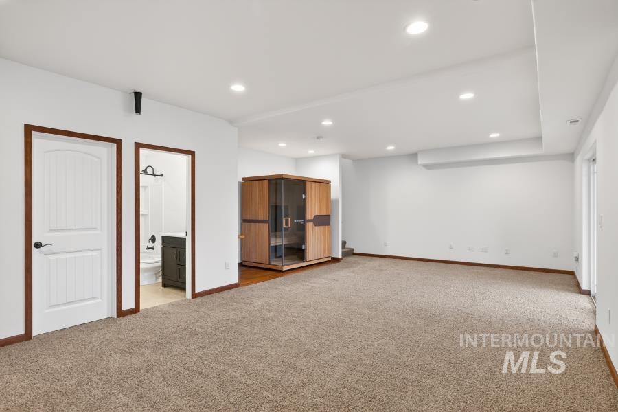 2309 Cambridge Ct., Moscow, Idaho 83843, 5 Bedrooms, 3 Bathrooms, Residential For Sale, Price $795,000,MLS 98978358