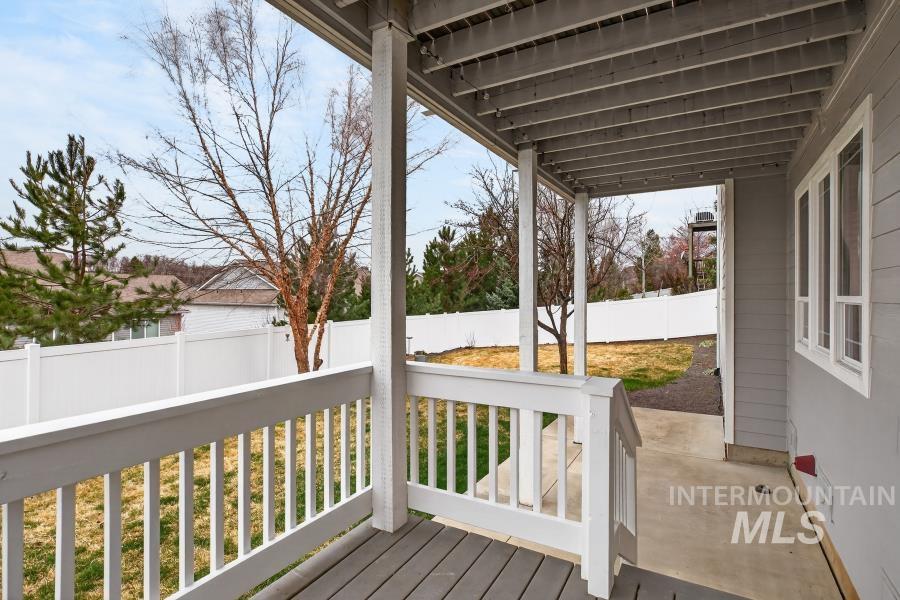 2309 Cambridge Ct., Moscow, Idaho 83843, 5 Bedrooms, 3 Bathrooms, Residential For Sale, Price $795,000,MLS 98978358