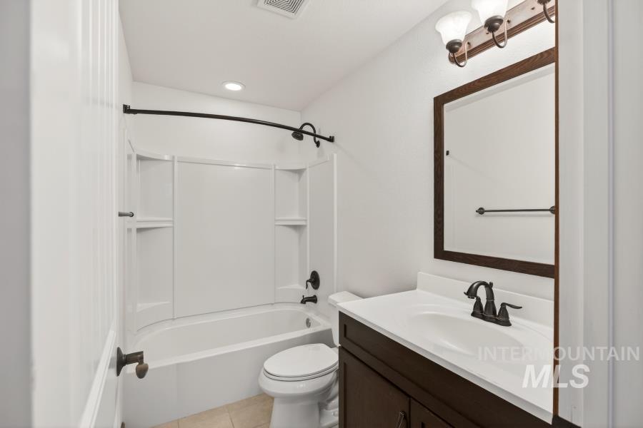 2309 Cambridge Ct., Moscow, Idaho 83843, 5 Bedrooms, 3 Bathrooms, Residential For Sale, Price $725,000,MLS 98978358