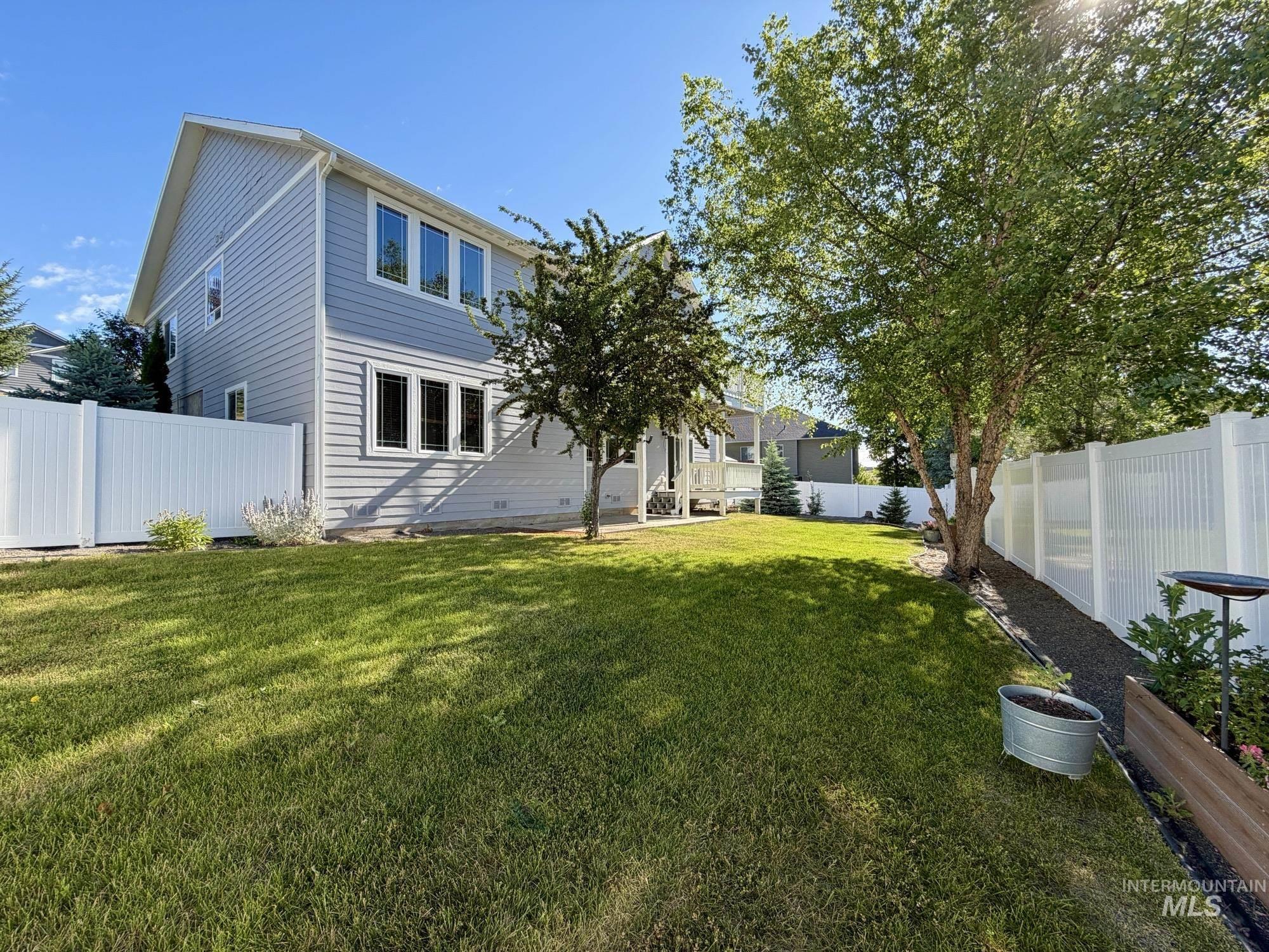 2309 Cambridge Ct., Moscow, Idaho 83843, 5 Bedrooms, 3 Bathrooms, Residential For Sale, Price $725,000,MLS 98978358