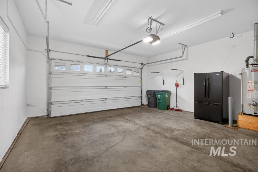 2309 Cambridge Ct., Moscow, Idaho 83843, 5 Bedrooms, 3 Bathrooms, Residential For Sale, Price $795,000,MLS 98978358