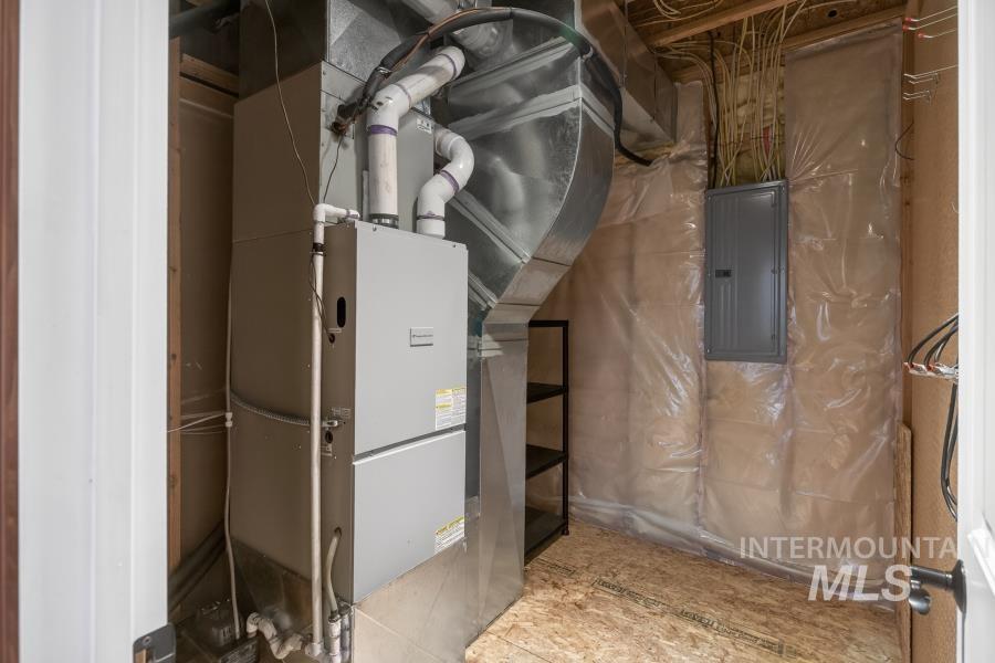 2309 Cambridge Ct., Moscow, Idaho 83843, 5 Bedrooms, 3 Bathrooms, Residential For Sale, Price $795,000,MLS 98978358