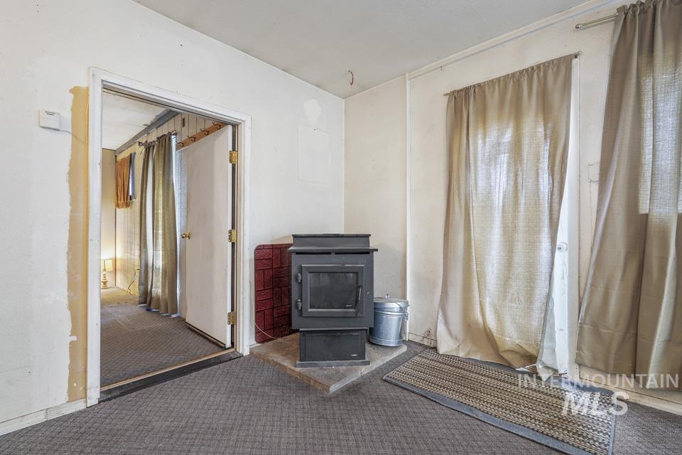 321 Southeast Ave, New Plymouth, Idaho 83655, 4 Bedrooms, 1 Bathroom, Residential For Sale, Price $188,000,MLS 98978361