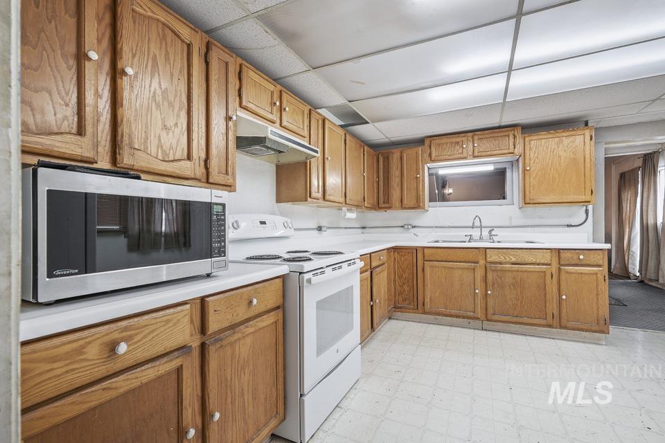 321 Southeast Ave, New Plymouth, Idaho 83655, 4 Bedrooms, 1 Bathroom, Residential For Sale, Price $188,000,MLS 98978361